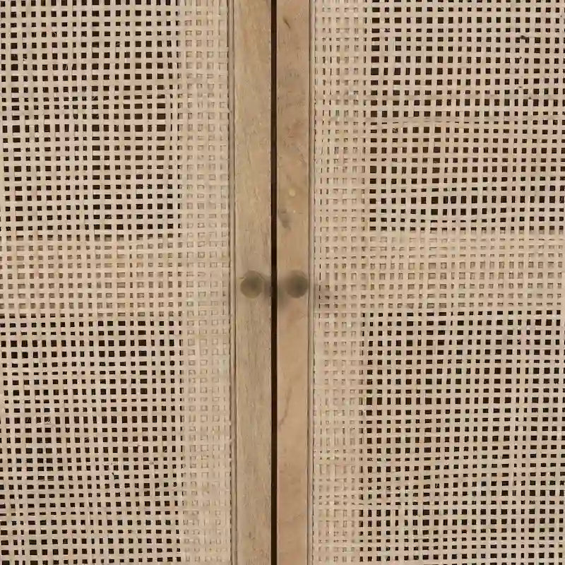 Armoire d'appoint en bois massif brun clair avec portes en rotin