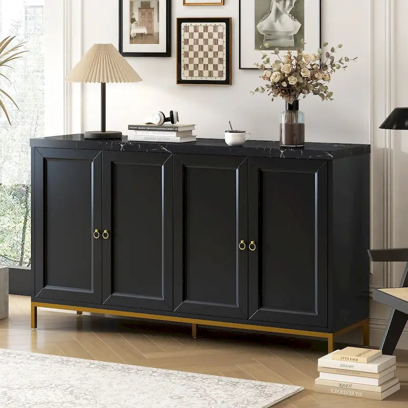 Buffet moderne avec poignées et pieds en métal