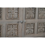 Buffet en bois massif sculpté 3 tiroirs 3 portes Clara